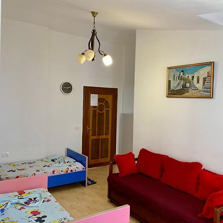House For Rent Jurgen Villa Golem  Luaran gambar